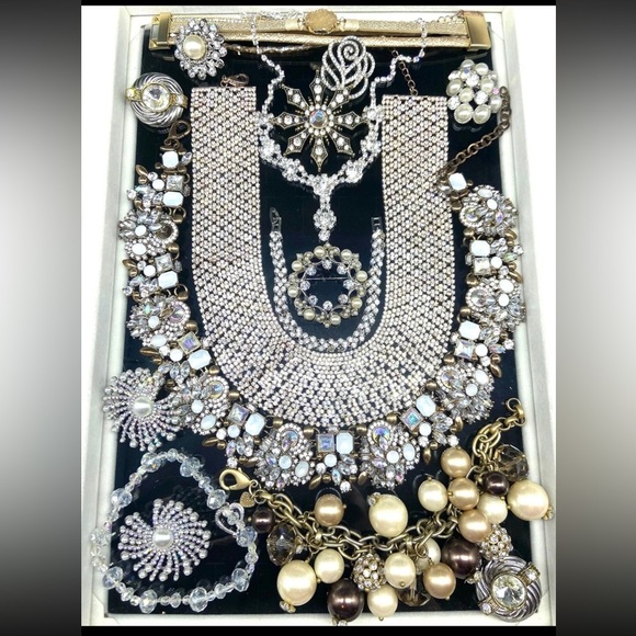 ⚜️ 1/2 LB Vintage Mod Estate Costume Jewelry Lot | All Wearable | Some Signed ⚜️ - Picture 1 of 10